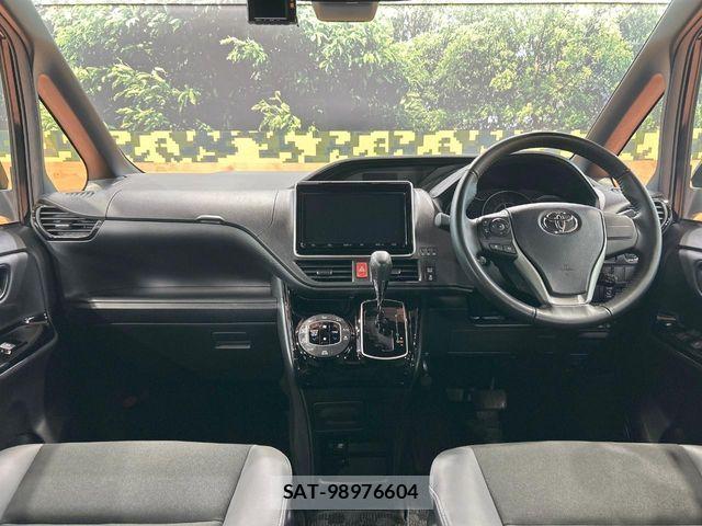 Toyota NOAH 2019-12 7250167-1