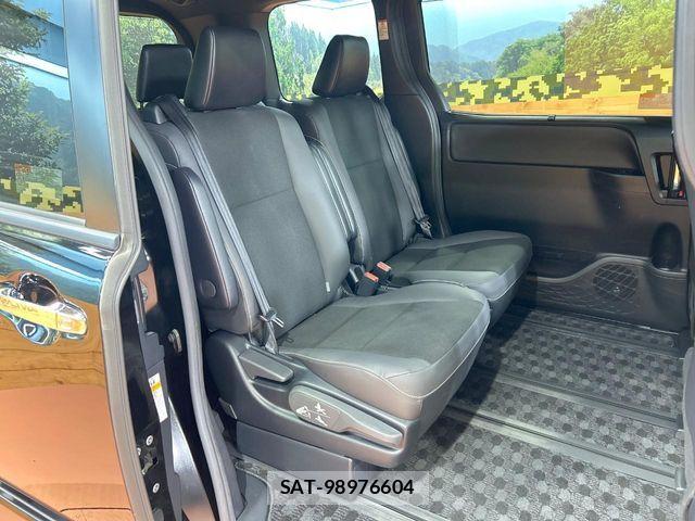 Toyota NOAH 2019-12 7250167-8