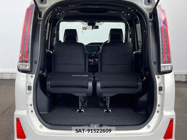 Toyota NOAH 2018-11 7251743-11