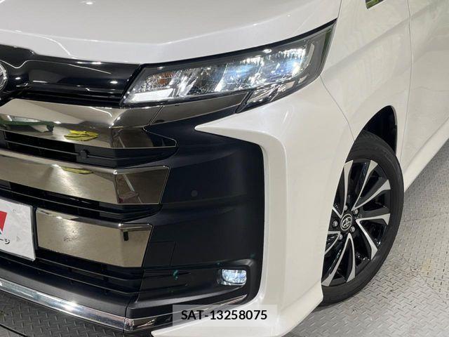 Toyota NOAH 2023-02 7251738-12