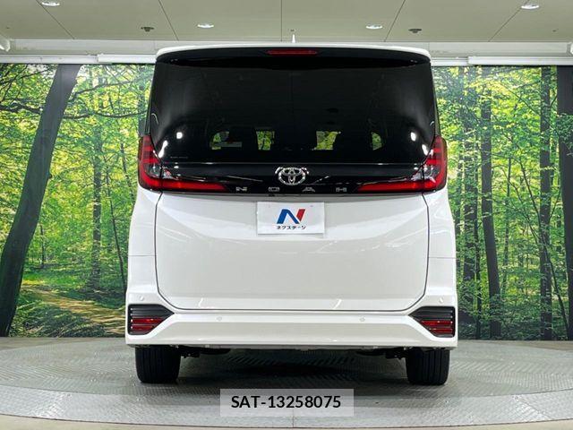 Toyota NOAH 2023-02 7251738-15