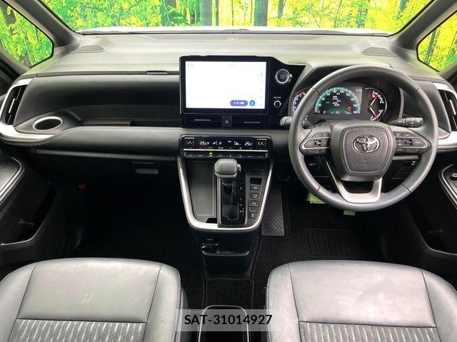 Toyota NOAH 2023-02 7250238-1