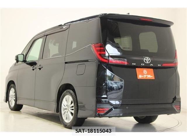 Toyota NOAH 2022-04 7250139-9