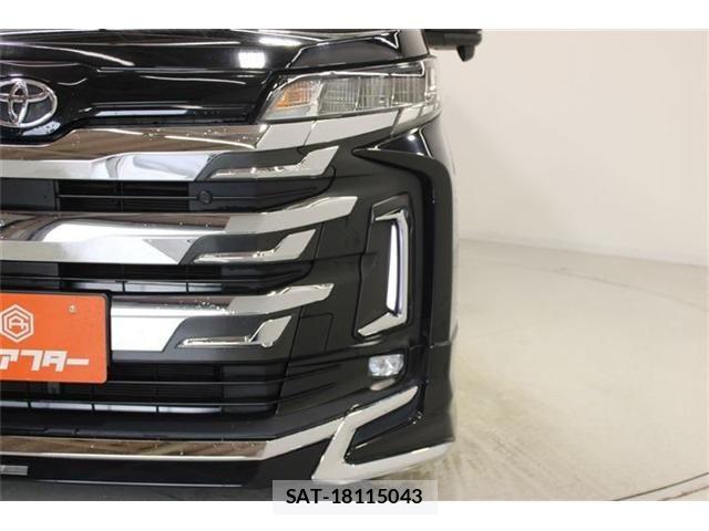 Toyota NOAH 2022-04 7250139-13