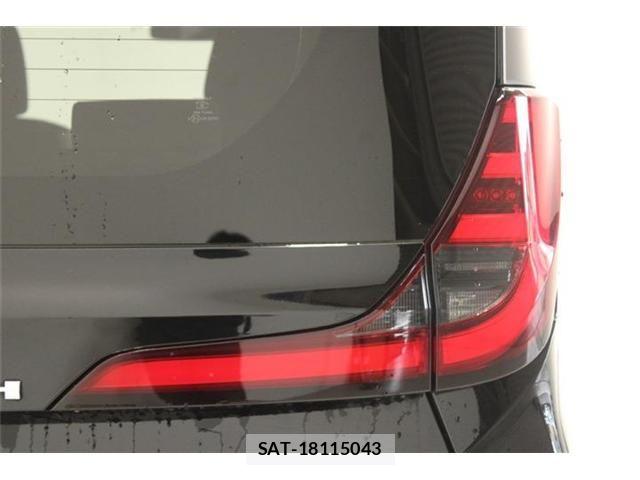 Toyota NOAH 2022-04 7250139-17