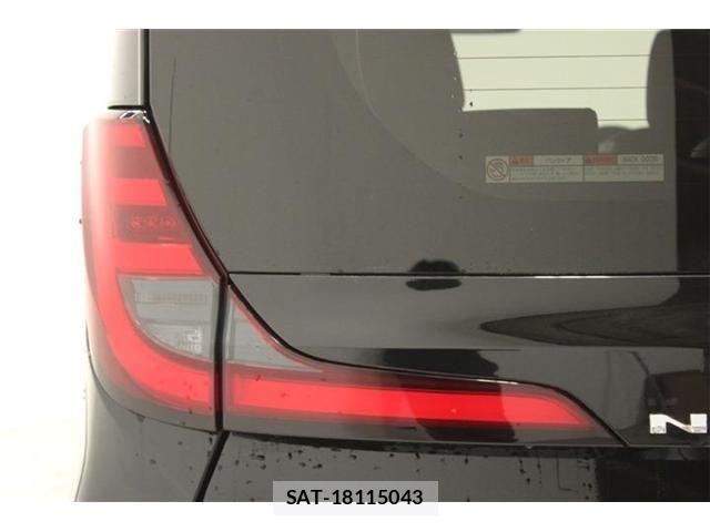 Toyota NOAH 2022-04 7250139-18