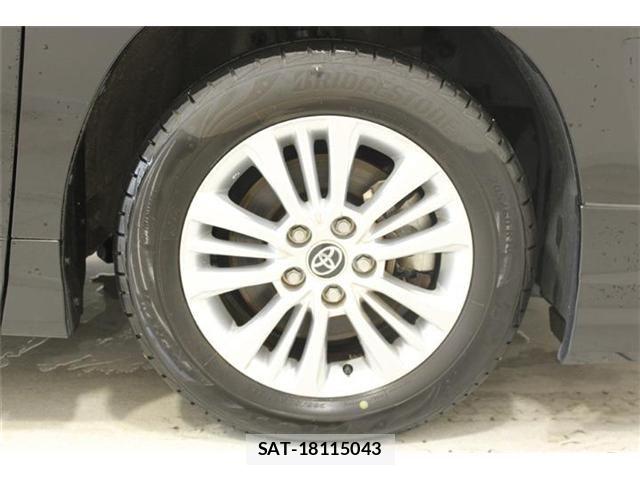 Toyota NOAH 2022-04 7250139-21