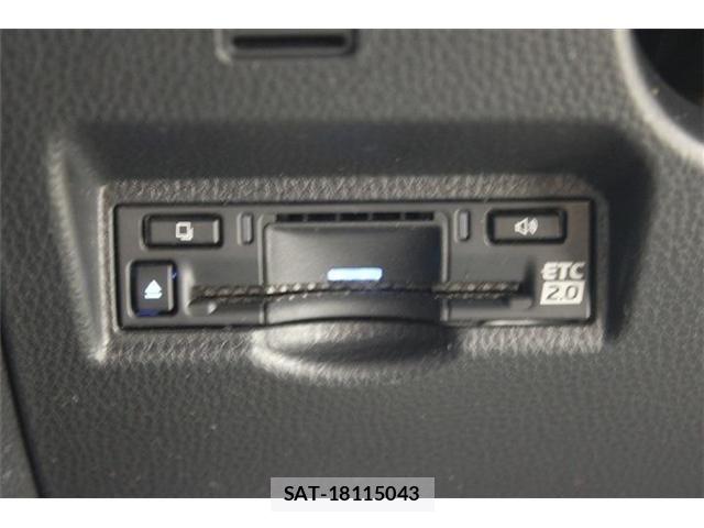 Toyota NOAH 2022-04 7250139-3