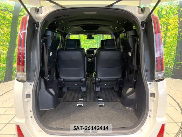 Toyota NOAH 2018-02 7250344-9