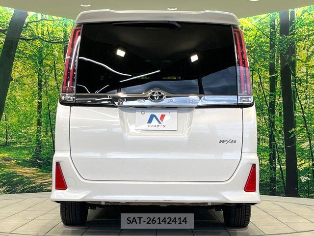 Toyota NOAH 2018-02 7250344-14