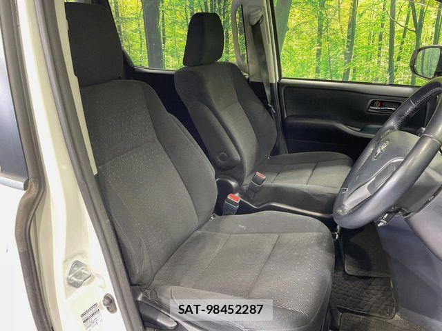 Toyota NOAH 2016-09 7250376-7