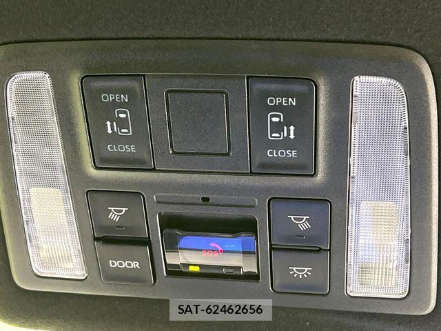 Toyota NOAH 2025-06 7251734-3