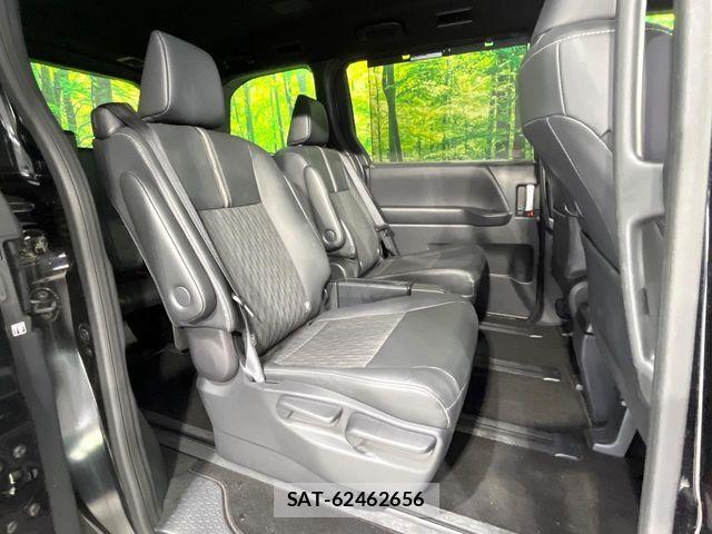 Toyota NOAH 2025-06 7251734-8