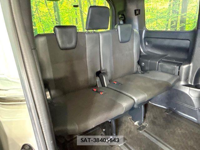 Toyota NOAH 2019-07 7250043-9
