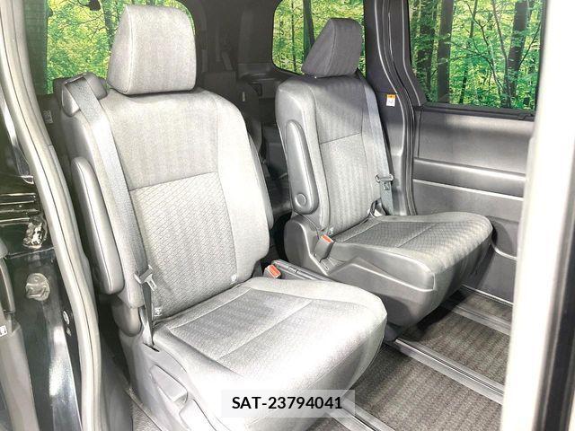 Toyota NOAH 2022-04 7251739-9