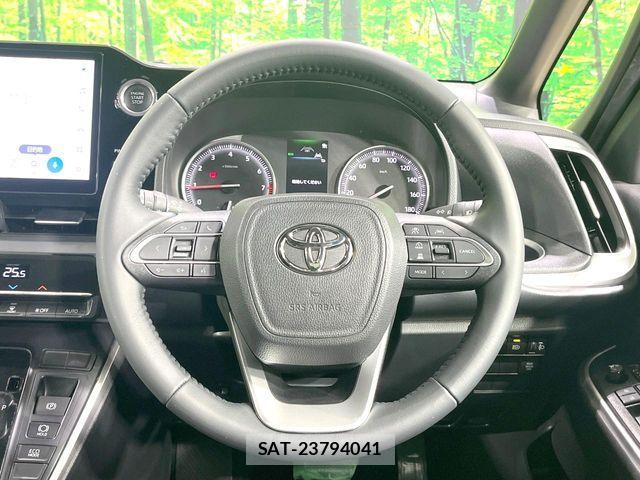 Toyota NOAH 2022-04 7251739-12