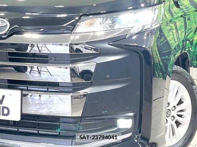 Toyota NOAH 2022-04 7251739-13