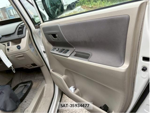 Toyota NOAH 2009-03 7251749-12