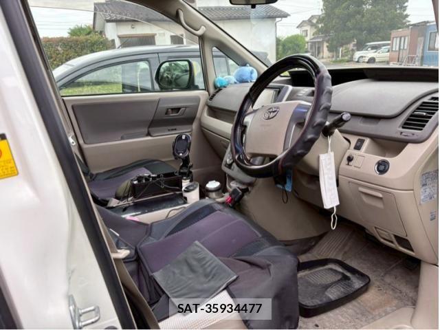 Toyota NOAH 2009-03 7251749-14