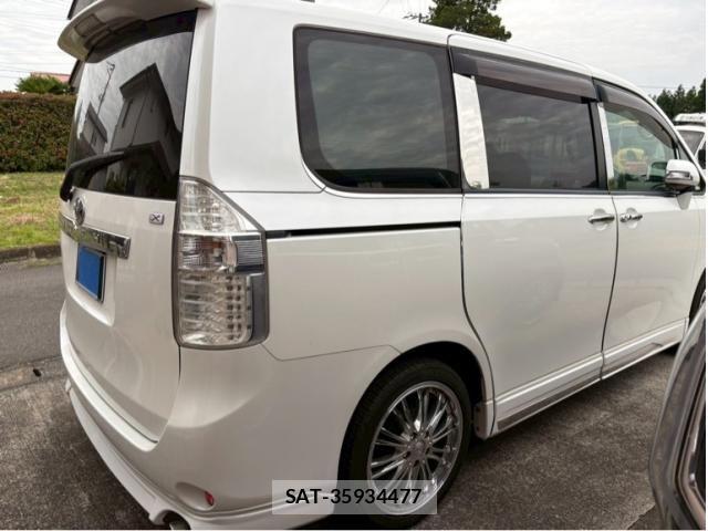 Toyota NOAH 2009-03 7251749-4