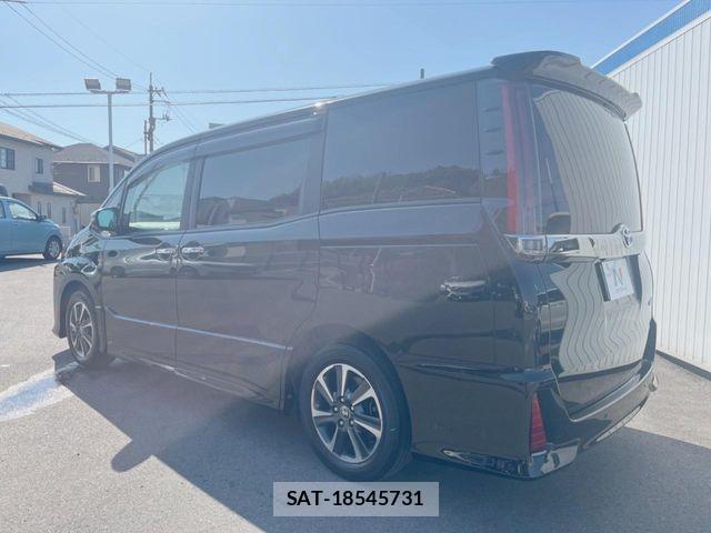 Toyota NOAH 2020-11 7251744-18