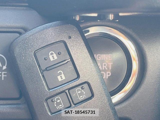 Toyota NOAH 2020-11 7251744-7