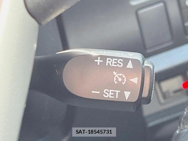 Toyota NOAH 2020-11 7251744-8