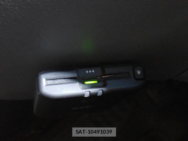 Toyota NOAH 2004-07 7272517-16
