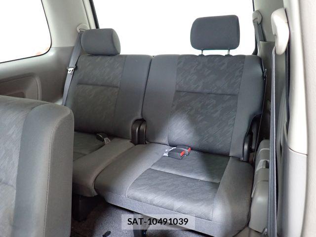 Toyota NOAH 2004-07 7272517-22