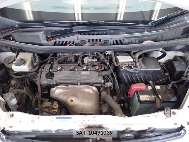 Toyota NOAH 2004-07 7272517-24