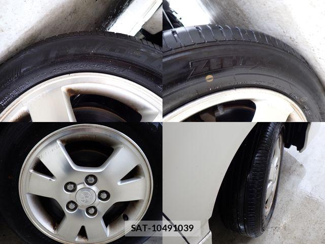 Toyota NOAH 2004-07 7272517-25