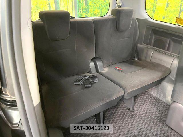 Toyota NOAH 2009-09 7271375-9