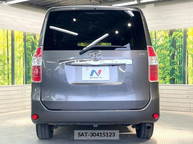 Toyota NOAH 2009-09 7271375-15