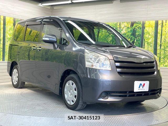 Toyota NOAH 2009-09 7271375-16