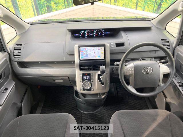Toyota NOAH 2009-09 7271375-1