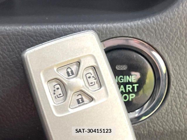 Toyota NOAH 2009-09 7271375-6