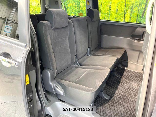 Toyota NOAH 2009-09 7271375-8