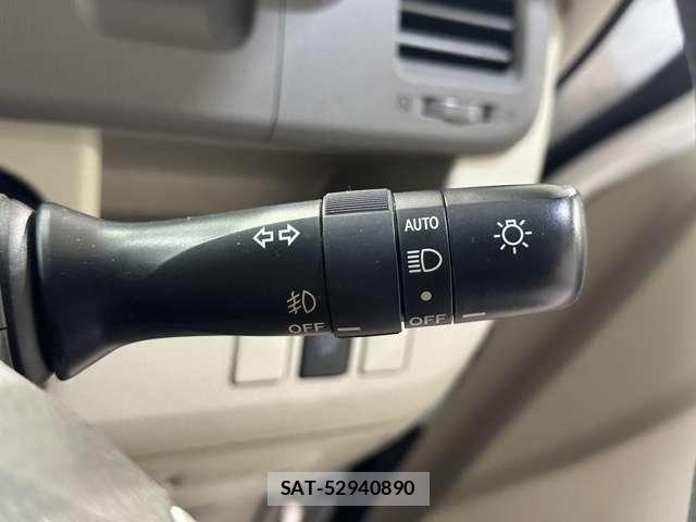 Toyota NOAH 2010-05 7271378-11