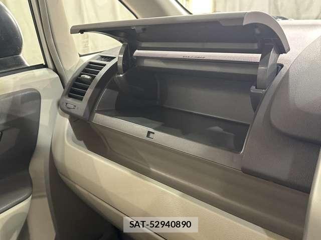 Toyota NOAH 2010-05 7271378-23