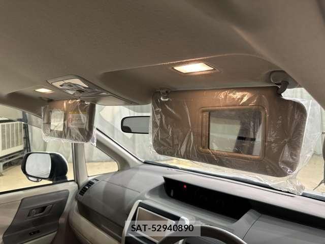 Toyota NOAH 2010-05 7271378-25
