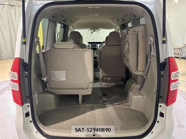 Toyota NOAH 2010-05 7271378-27