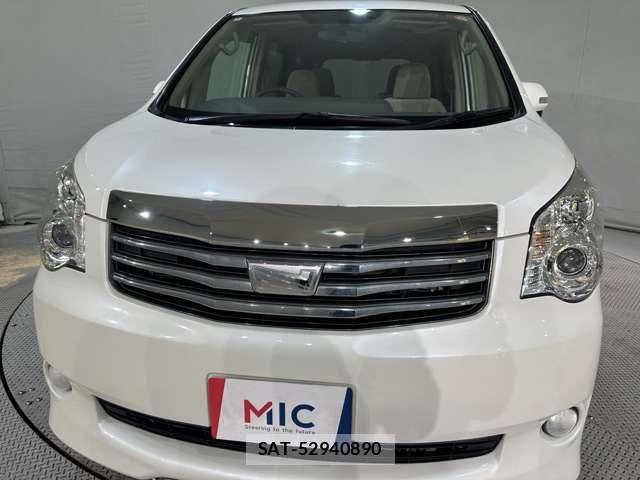 Toyota NOAH 2010-05 7271378-29