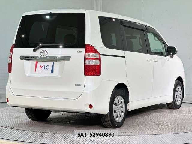 Toyota NOAH 2010-05 7271378-4