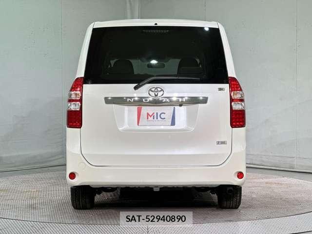 Toyota NOAH 2010-05 7271378-5