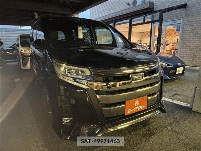 Toyota NOAH 2019-07 7271371-0