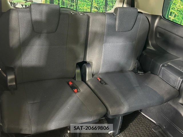 Toyota NOAH 2017-09 7271370-9