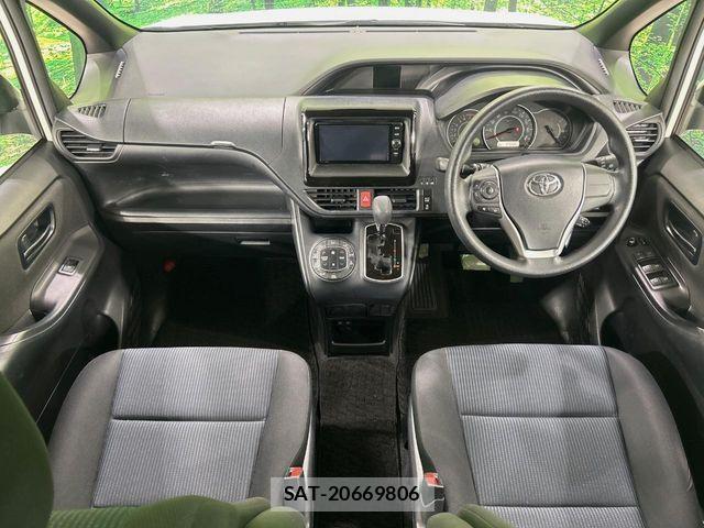 Toyota NOAH 2017-09 7271370-1