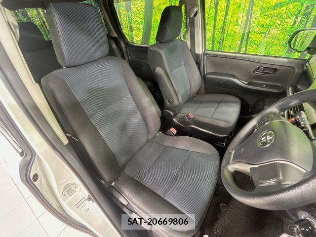 Toyota NOAH 2017-09 7271370-7