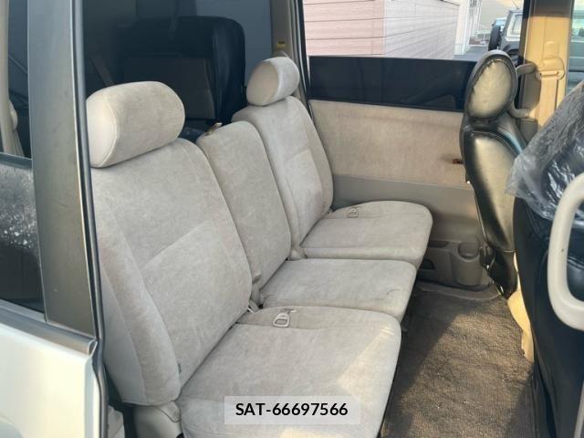 Toyota NOAH 2005-09 7272515-12