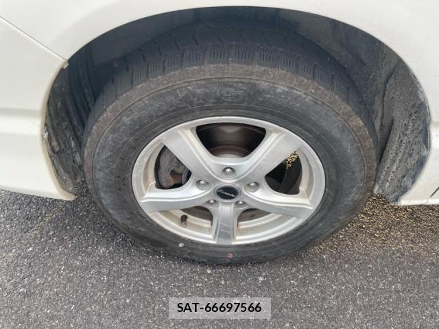 Toyota NOAH 2005-09 7272515-4